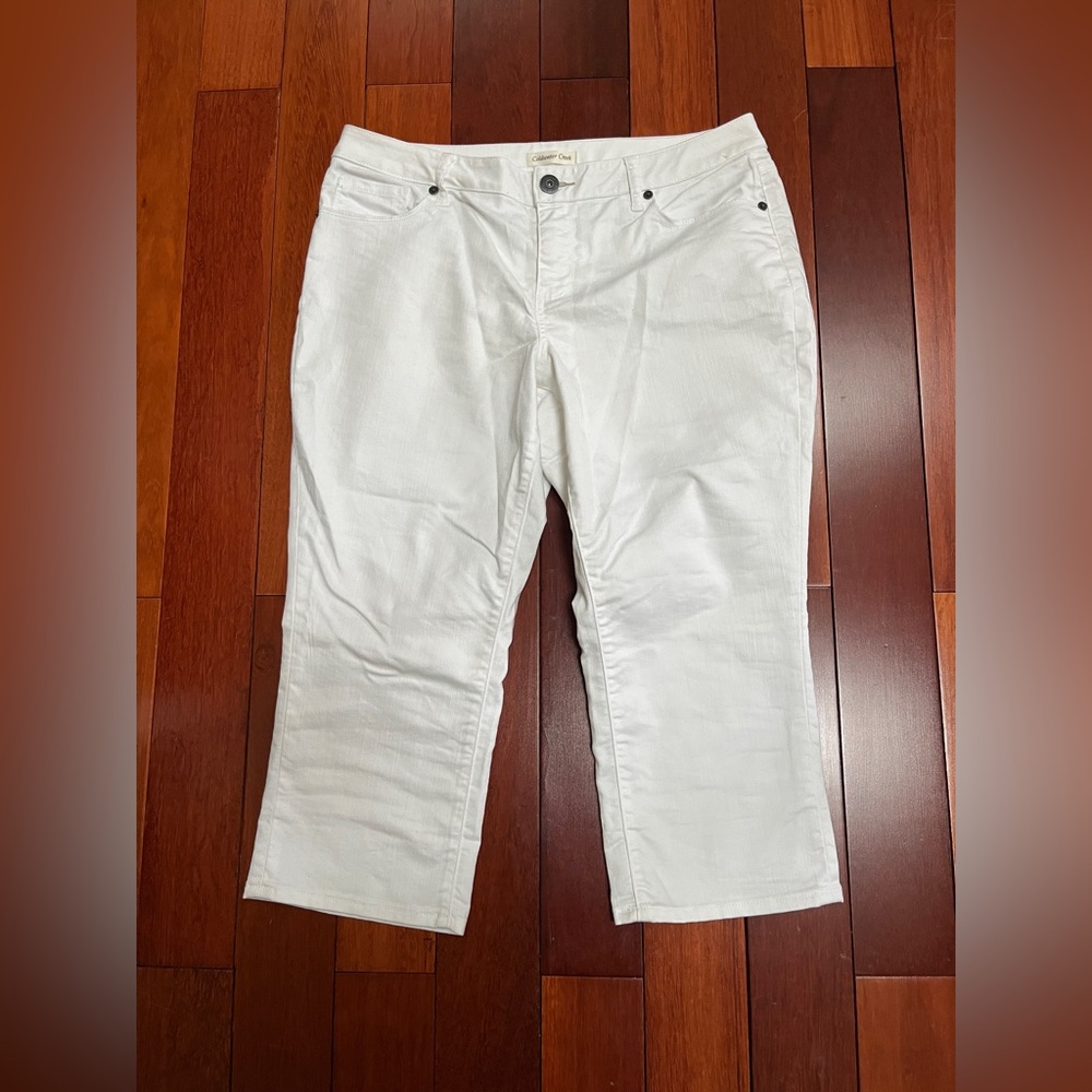 Coldwater Creek White Capris size P14